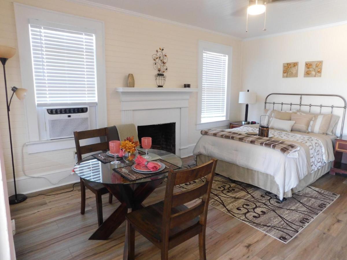 Lawrence Village Bed And Breakfast Swainsboro Экстерьер фото
