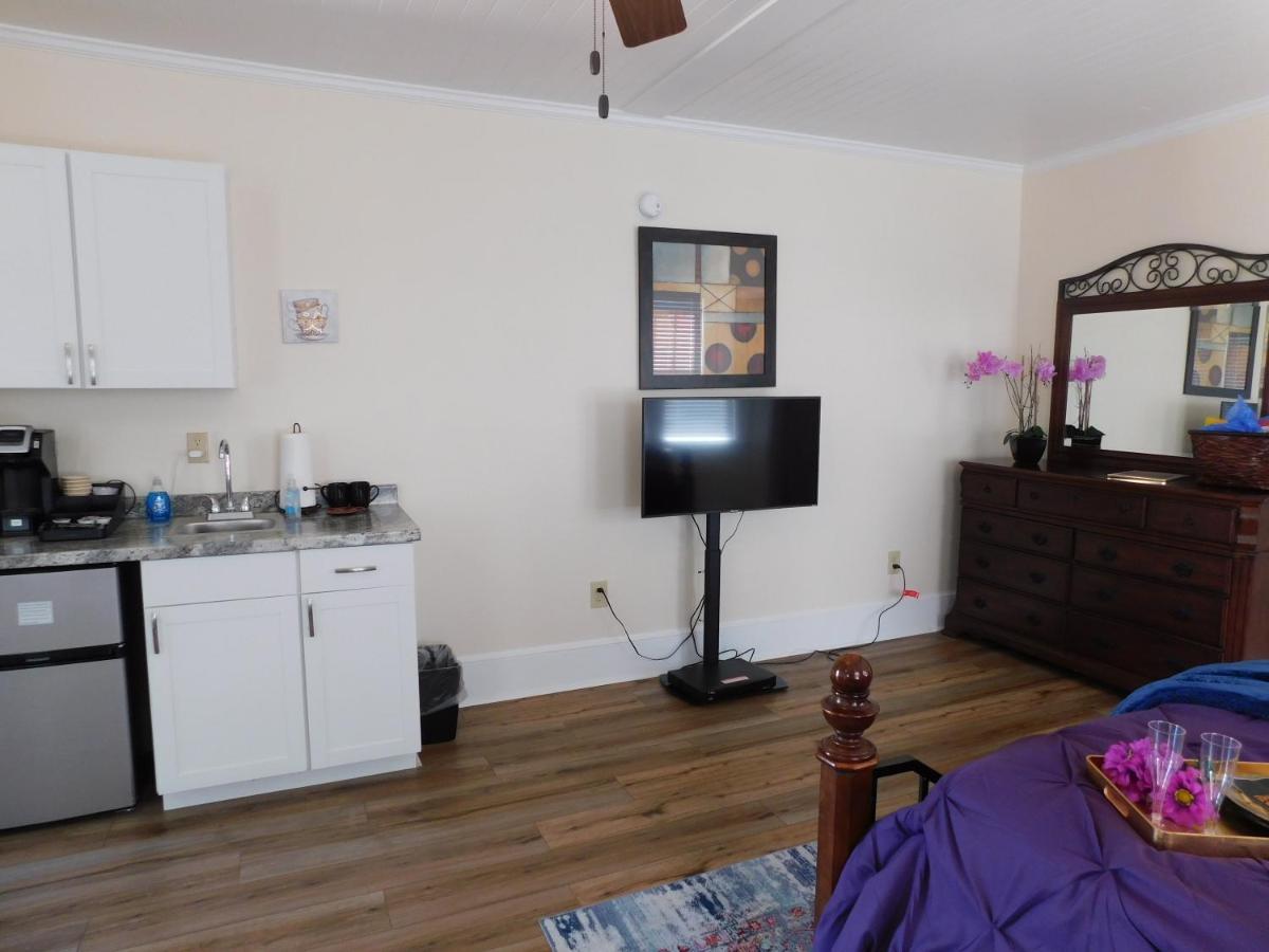 Lawrence Village Bed And Breakfast Swainsboro Экстерьер фото