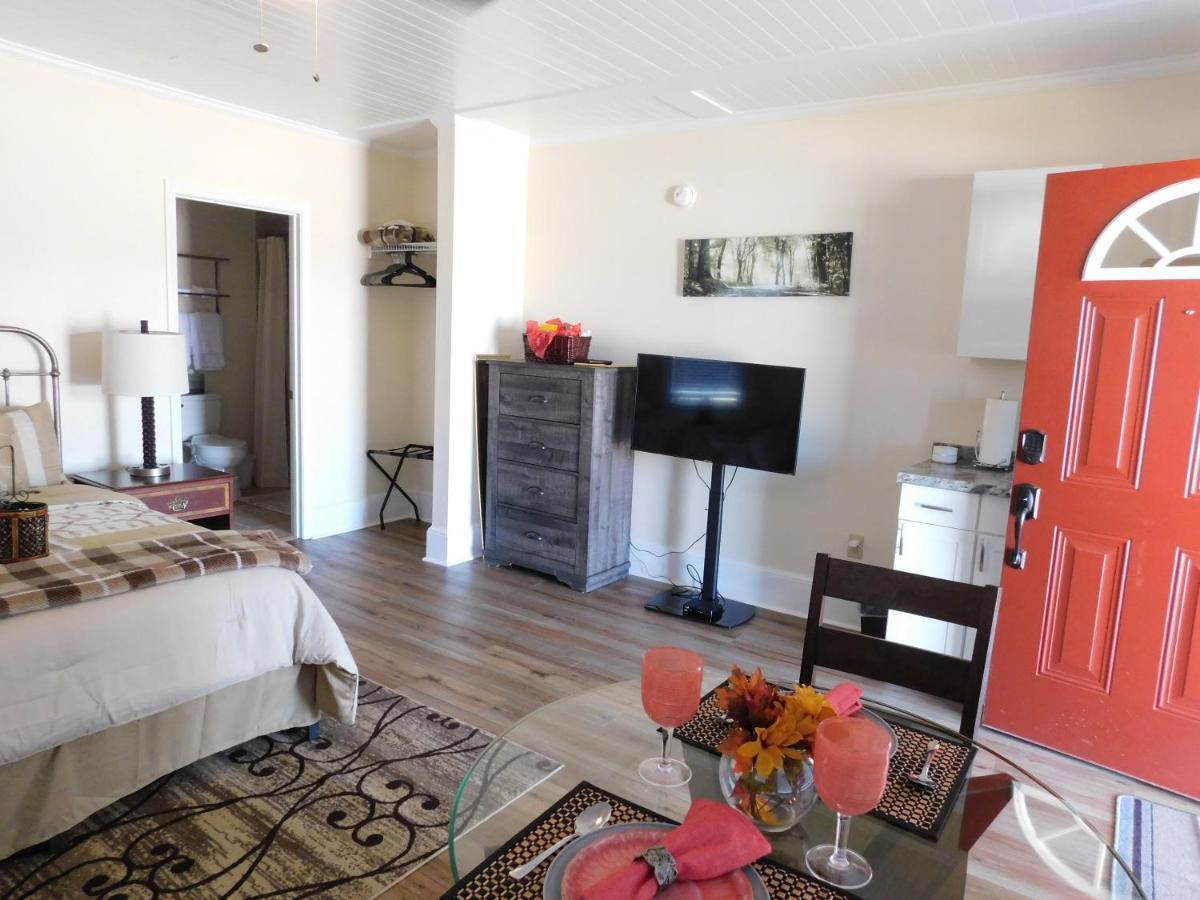 Lawrence Village Bed And Breakfast Swainsboro Экстерьер фото
